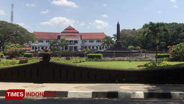 Ilustrasi Alun-Alun Tugu Malang yang menjadi Ikon Kota Malang. (Foto: Rizky Kurniawan Pratama/TIMES Indonesia)