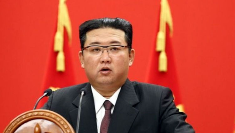 Pemimpin Korea Utara Kim Jong-un baru-baru ini bersumpah untuk membangun militer yang tak terkalahkan.(FOTO :BBC/KCNA)