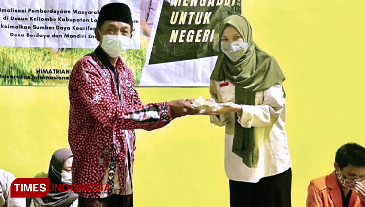 Pembukaan secara resmi oleh Bapak Suwadi selaku Kepala Dusun Kaliombo dengan menerapkan prokes. (FOTO: AJP TIMES Indonesia)