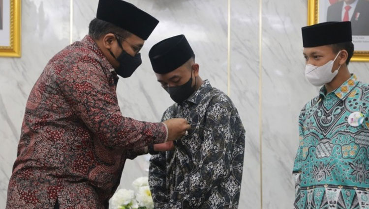 Afi Ahmad Ridlo b