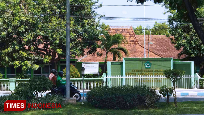 Kantor Kemenag Kabupaten Mojokerto di Jl. R.A. Basuni No.28 A, Sooko, Kabupaten Mojokerto. Kamis (21/10/2021)(Foto: Thaoqid Nur Hidayat/TIMES Indonesia)