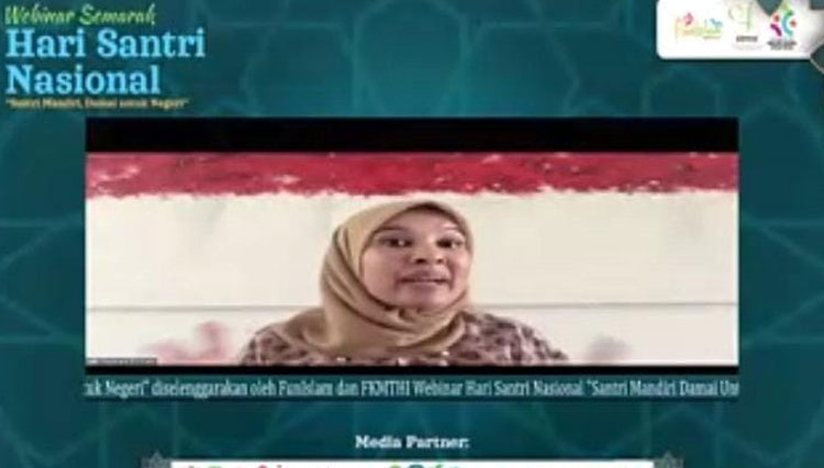 Pakar pendidikan dan pesantren Najella Syihab saat hadir sebagai pembicara di Webinar FunIslam di Jakarta (foto: Dokumen/FunIslam)