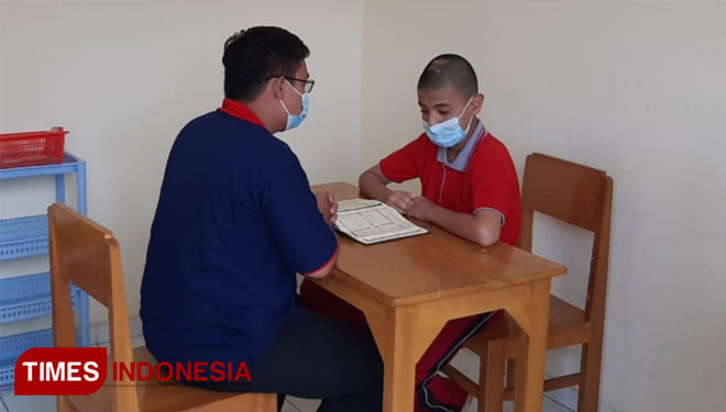 Anak asuh Malang Autism Center yang belajar dan menghafalkan Al-Qur'an. (Foto: Dokm MAC for TIMES Indonesia)