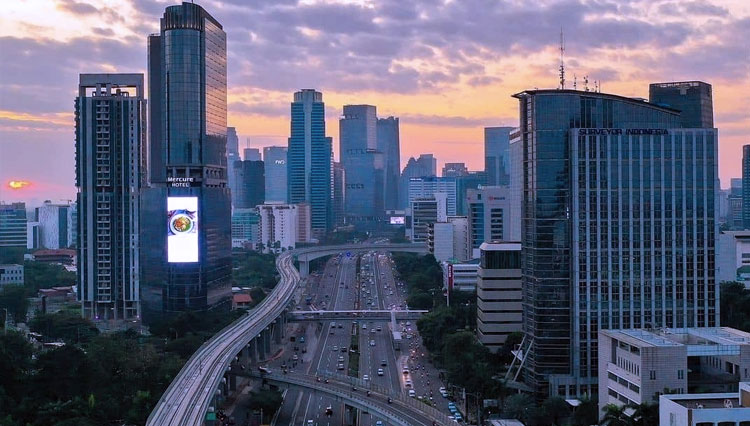Gedung pencakar langit yang berada di DKI Jakarta. (FOTO: Instagram/Jakartaterkini)