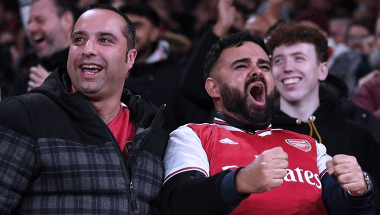 Wohooo, Arsenal ku menang lagi, girang fan the Gunners (foto: twitter/@arsenal)