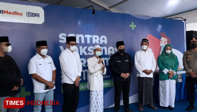 Gerai vaksinasi di Ponpes Nurul Jadid, Probolinggo (foto: Iqbal/TIMES Indonesia)