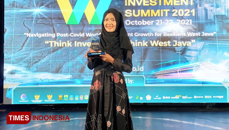 Jian Alma'arij, owner brand Batik Pikahayang mendapat penghargaan dalam Ajang Cifest 2021. (Foto: Jian Al Ma'arij for TIMES Indonesia)