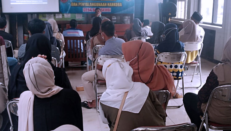 Sosialisasi-P4GN-di-Desa-Buniseuri-3.jpg