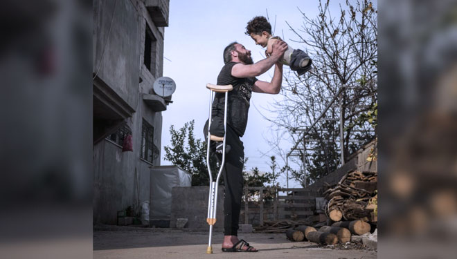Foto berjudul Hardship of Life karya fotografer Turki, Mehmet Aslan, memenangkan Photo of The Year dalam Siena International Photo Awards 2021. (FOTO: petapixel.com)