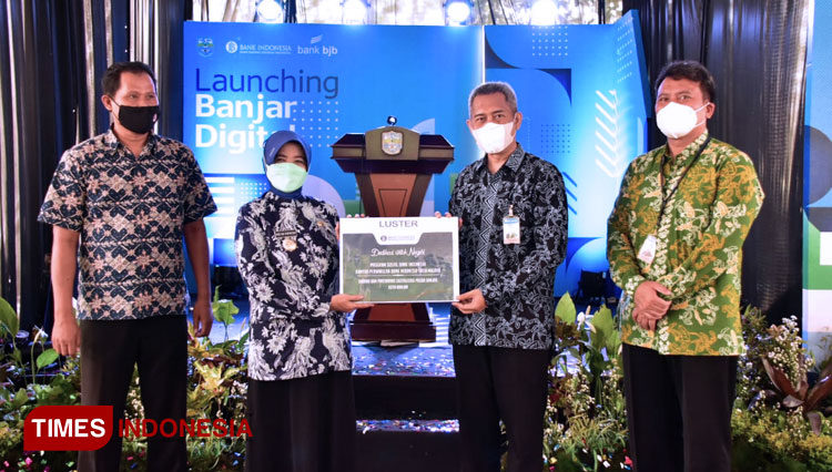 Wali Kota Banjar bersama perwakilan BI, BJB, dan OJK di Launching Banjar Kota Digital (FOTO: Susi/TIMES Indonesia)