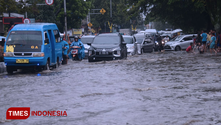 Hujan Lebat di Kota Malang 2