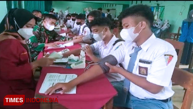 Wujudkan Herd Immunity Pelajar SMK HKTI Klampok Banjarnegara Ikuti Vaksinasi. (FOTO : Muklas For TIMES Indonesia)