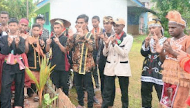 Kegiatan Festival Bahasa yang diselenggarakan tahun sebelumnya di SMK Bakti Karya (Foto : Jujun Junaedi)
