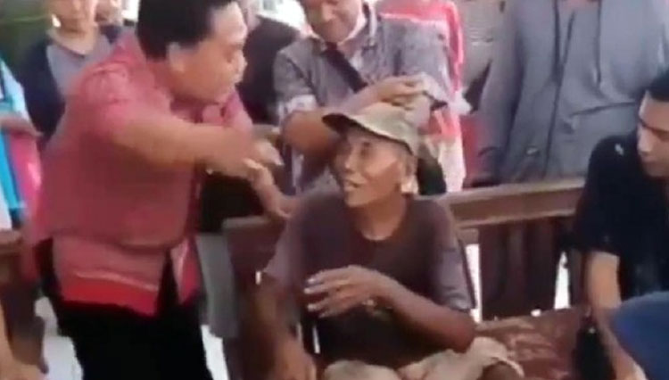 Seorang kakek pemulung di Majalengka Dianiaya warga yang diduga korban salah sasaran. (Foto: tangkap layar)