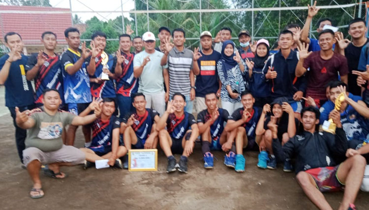 Tim Voli Tasamura FC keluar sebagai Champion di ajang turnamen Bola Voli Bukso Cup 1 Kabupaten Musi Rawas. (Foto: dok Tasamura FC)
