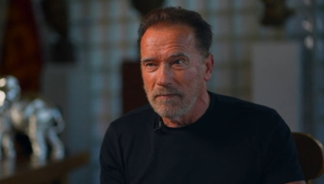 Arnold Schwarzenegger berpendapat bahwa kebijakan hijau akan menguntungkan ekonomi di seluruh dunia.(FOTO : Screenshot BBC)