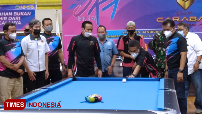 Punjul Santoso c