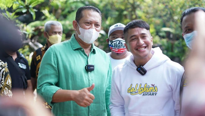 Ketua MPR RI Bambang Soesatyo bersama Irfan Hakim saat peresmian deHakims Aviary (FOTO: Dok. MPR RI).