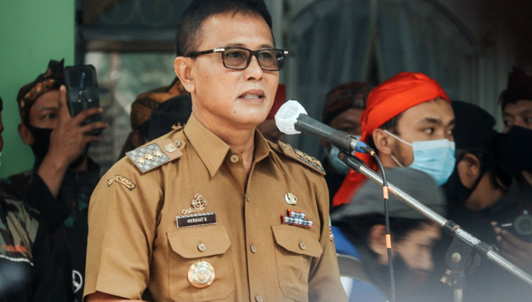 Bupati Ciamis Herdiat Sunarya