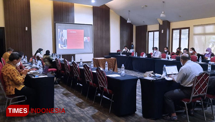 Penyusunan dan Pembahasan Draf Pertor Pengendalian Gratifikasi (FOTO: AJP / TIMES Indonesia)