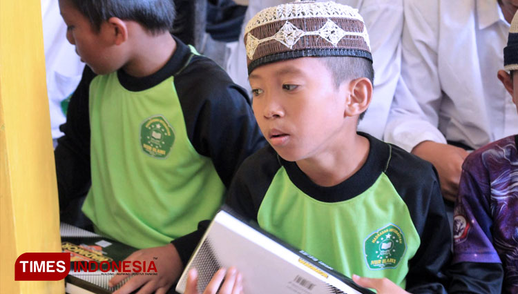Pondok-Pesantren-Nur-Ilahi.jpg