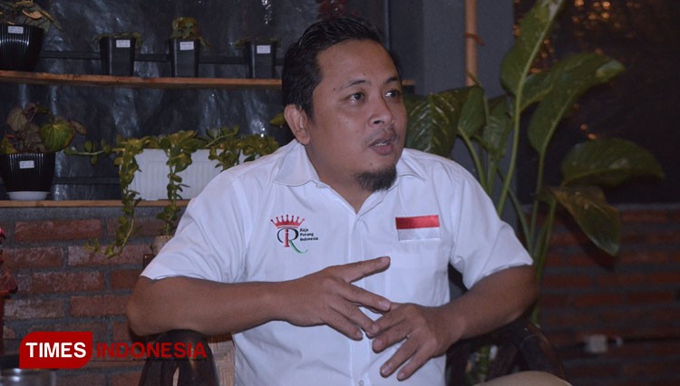 Pasangan suami istri pengembang budidaya Porang, Thomas Raja Sentosa, founder Raja Porang Indonesia bersama Bunda Fifi, istrinya. (Foto: Muhammad Dhani Rahman/TIMES Indonesia)