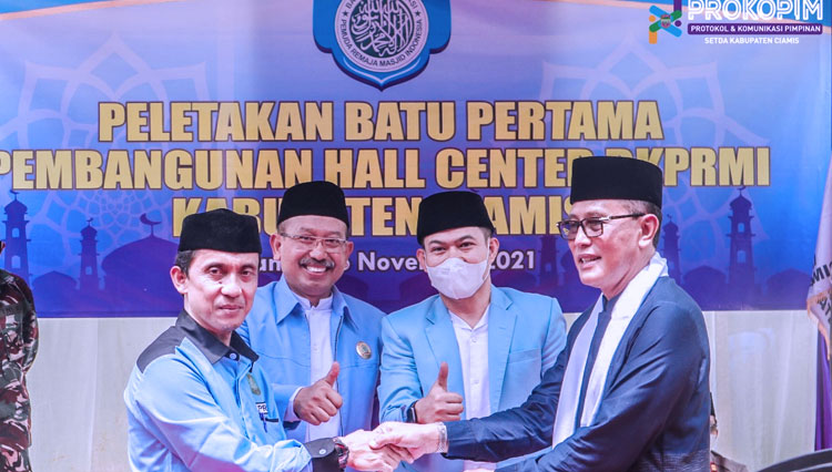 Bupati Ciamis dan para pengurus BKPRMI Ciamis (foto: Humas Kabupaten Ciamis)