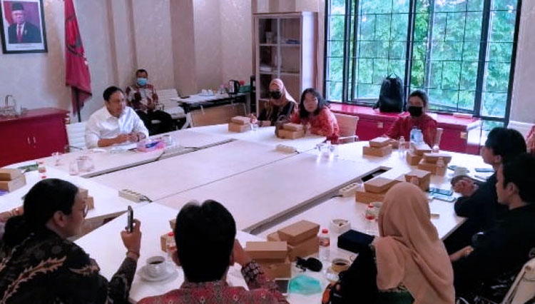 Saat Kantor DPRD Surabaya Nyaman Untuk Mahasiswa