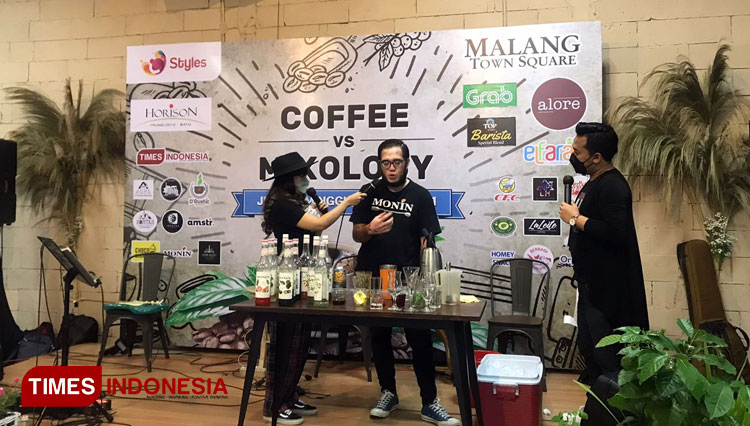 Talkshow Coffee vs Mixology Bersama Ahli Mixology yang digelar Matos, Sabtu (6/11/2021) (Foto: Rahmawati Wulansari / TIMES Indonesia)