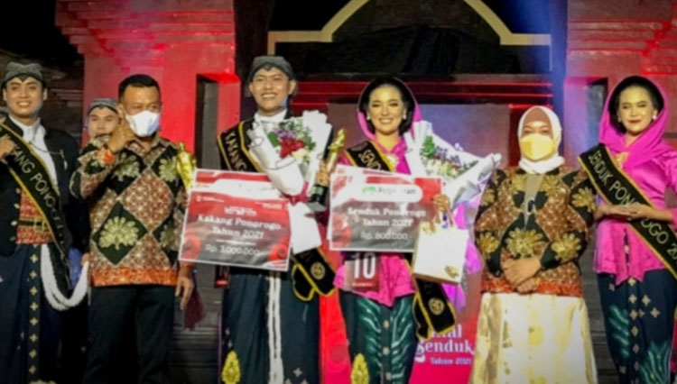Lughas dan Hashifa dinobatkan menjadi Kakang Senduk Ponorogo terbaik 2021. (FOTO:Humas Pemkab/TIMES Indonesia)