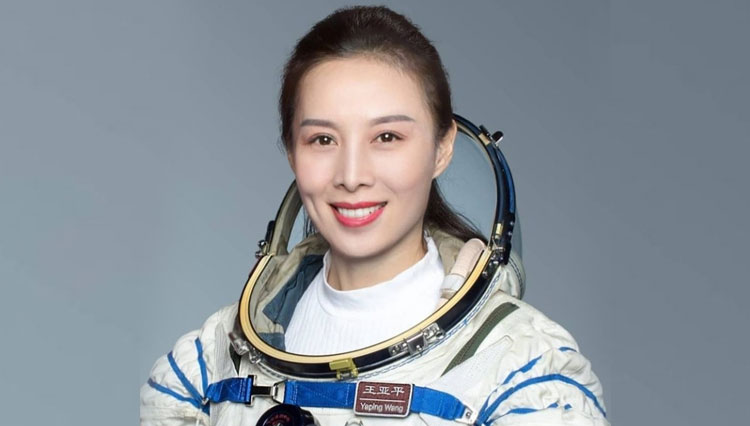 Taikonaut Wang Yaping menjadi yang pertama bagi China melakukan spacewalk dalam misi Shenzhou-13. (FOTO: instragram Wang Yaping)