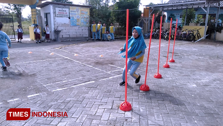 Tim-PKM-Prodi-IKOR-FIO-Unesa-bersama-UPT-SDN-236-Gresik-v2.jpg