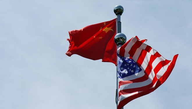 Ilustrasi bendera China dan Amerika Serikat. (CNBC)