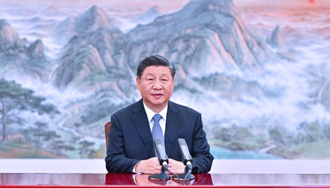 Presiden China, Xi Jinping menyampaikan pidato utama pada KTT CEO Kerjasama Ekonomi Asia-Pasifik (APEC) melalui video yang direkam sebelumnya, di Beijing, ibu kota Tiongkok, 11 November 2021. (Foto: Global Times/Xinhua)