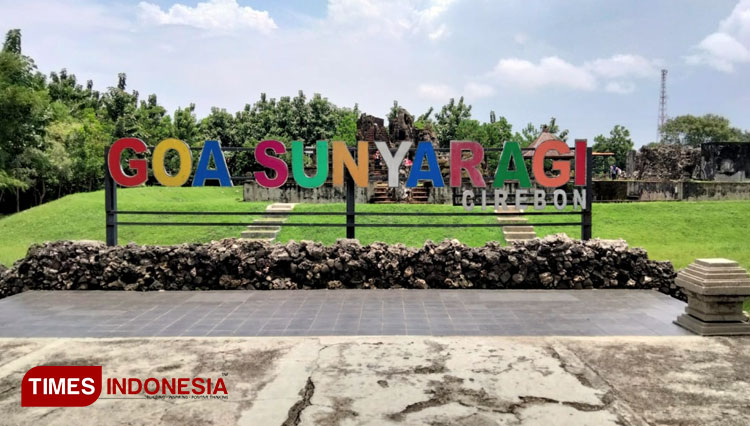 Wisata goa Sunyaragi Cirebon. (Foto: Dede Sofiyah/TIMES Indonesia)