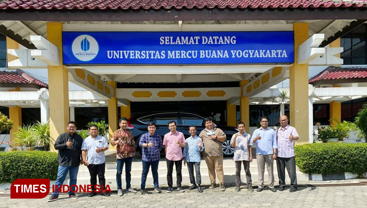 Tim IT dan Publikasikan UMB Jakarta ketika melakukan kunjungan ke UMBY(FOTO: Humas UMBY for TIMES Indonesia)