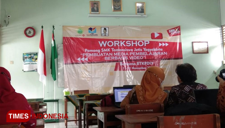 Persiapan Workshop Pembuatan Media Belajar Berbasis Video, Kamis (11/11/2021). (FOTO: Humas SMK Tamansiswa Jetis for TIMES Indonesia)