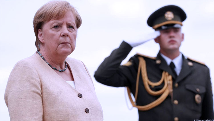 Angela Merkel Kanselir Jerman yang telah berkuasa selama 4 periode atau 16 tahun. (FOTO: Gleb Garanich/REUTERS) 