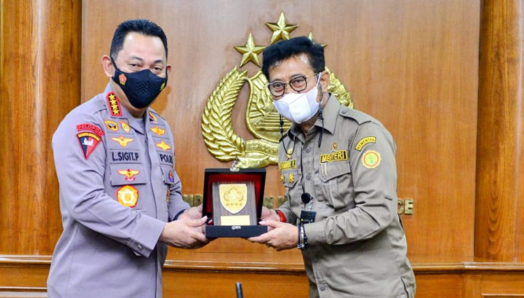 Kapolri dan Mentan a