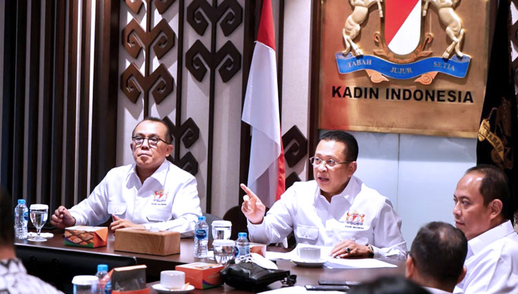 Ketua MPR RI Bambang Soesatyo usai rapat perdana Badan Hubungan Penegakan Hukum dan Pertahanan Keamanan (Polhukam) KADIN Indonesia, di Menara KADIN, Jakarta, Senin (15/11/2021). (FOTO: Dok. MPR RI).