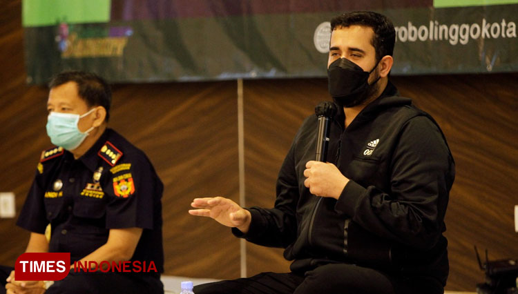 Wali Kota Probolinggo, Hadi Zainal Abidin berikan penjelasan soal bahaya rokok ilegal. (FOTO: Ryan/TIMES Indonesia)