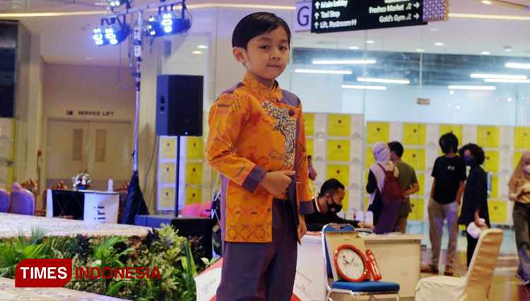 Putra Putri Batik Fashion Fair 2021 a