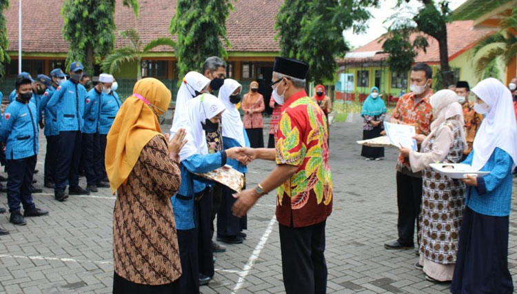 SMPN 2 Gempol Gelar Lomba Menulis. (FOTO: AJP TIMES Indonesia)