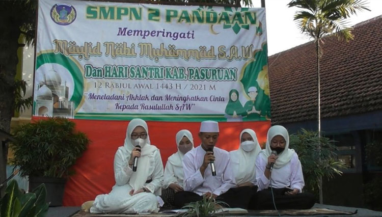 Peringatan Maulid Nabi Muhammad 1443 Hijiriah dan Hari Santri. (FOTO: AJP TIMES Indonesia)