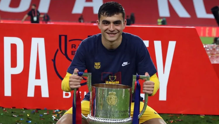 Gelandang Barcelona, Pedri Raih Golden Boy Award 2021
