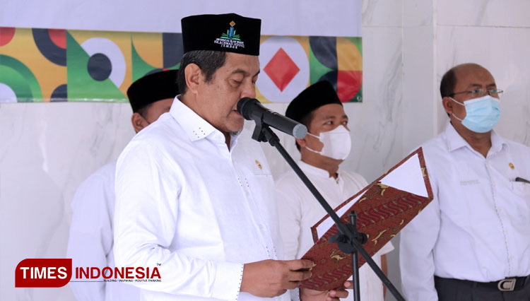 Prof. Babun Suharto, Rektor UIN KHAS Jember saat melantik 19 pejabat baru. (FOTO: Humas UIN KHAS for TIMES Indonesia) 