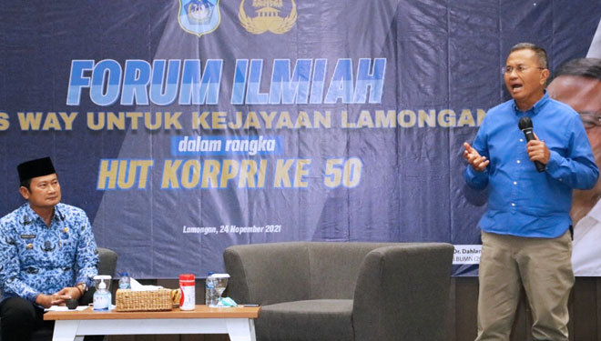 Dahlan Iskan, saat menjadi narasumber pada forum ilmiah dengan tema DI’S Way untuk memuju Kejayaan Lamongan, Rabu (24/11/2021), Foto : Prokopim Lamongan for TIMES Indonesia)