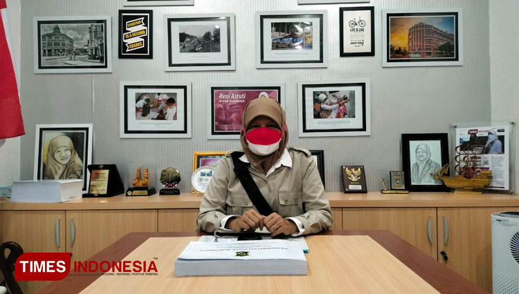 Wakil-Ketua-DPRD-Surabaya-Reni-Astuti.jpg