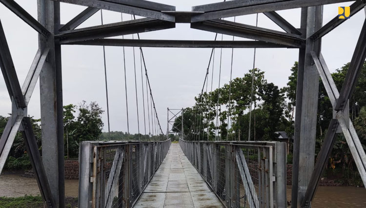 Jembatan Gantung Makammu 3