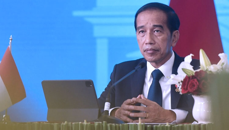 Presiden RI Jokowi saat mengikuti KTT Asia-Europe Meeting ke-13 yang digelar secara virtual. (Foto: BPMI Setpres)